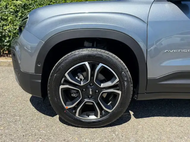 Jeep Avenger view 9