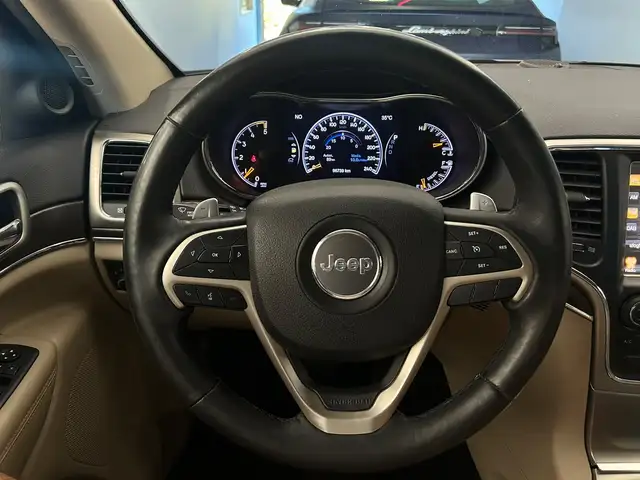 Jeep Grand Cherokee view 7