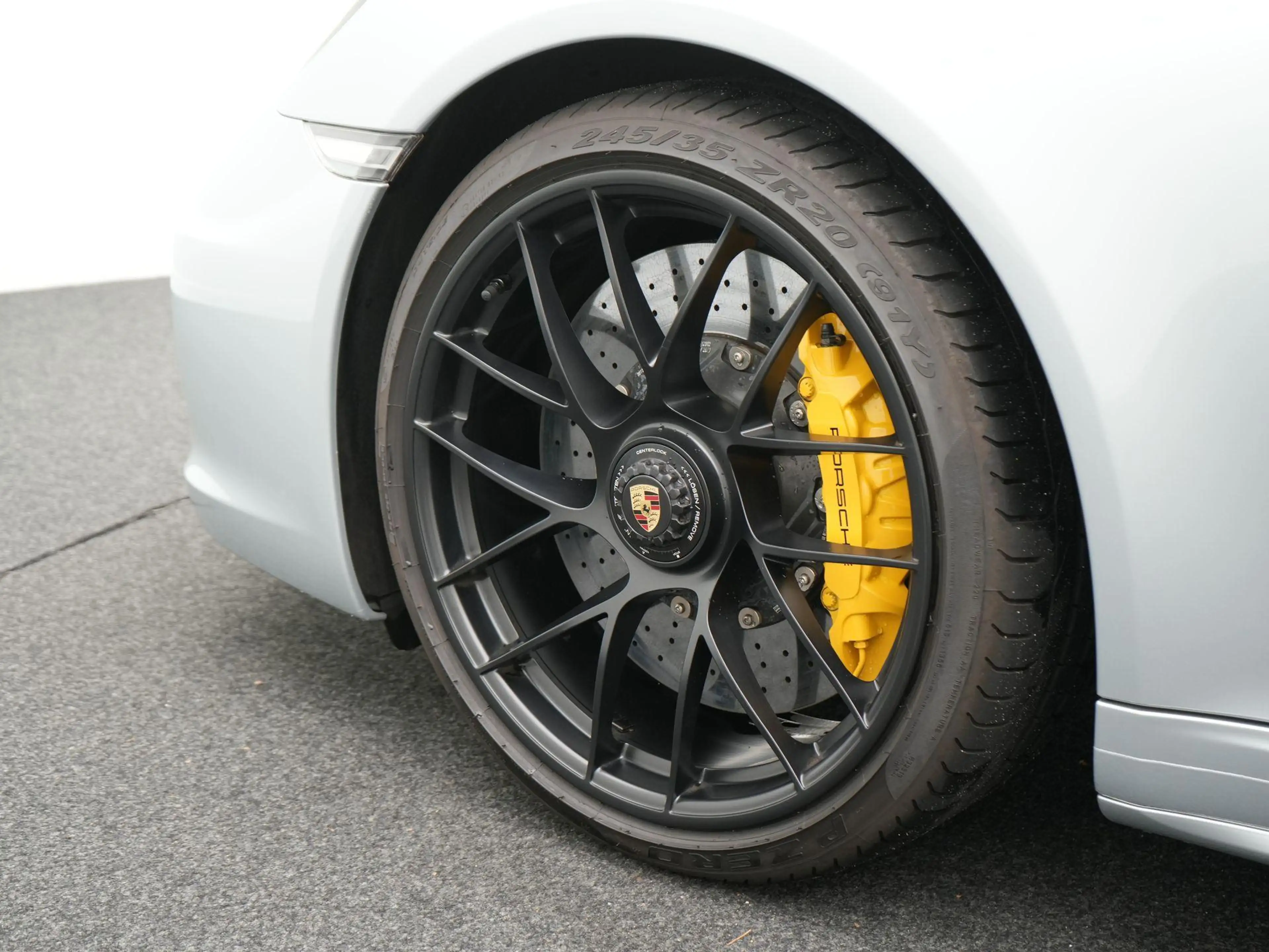 Porsche 991 Targa 4 GTS — photo 15