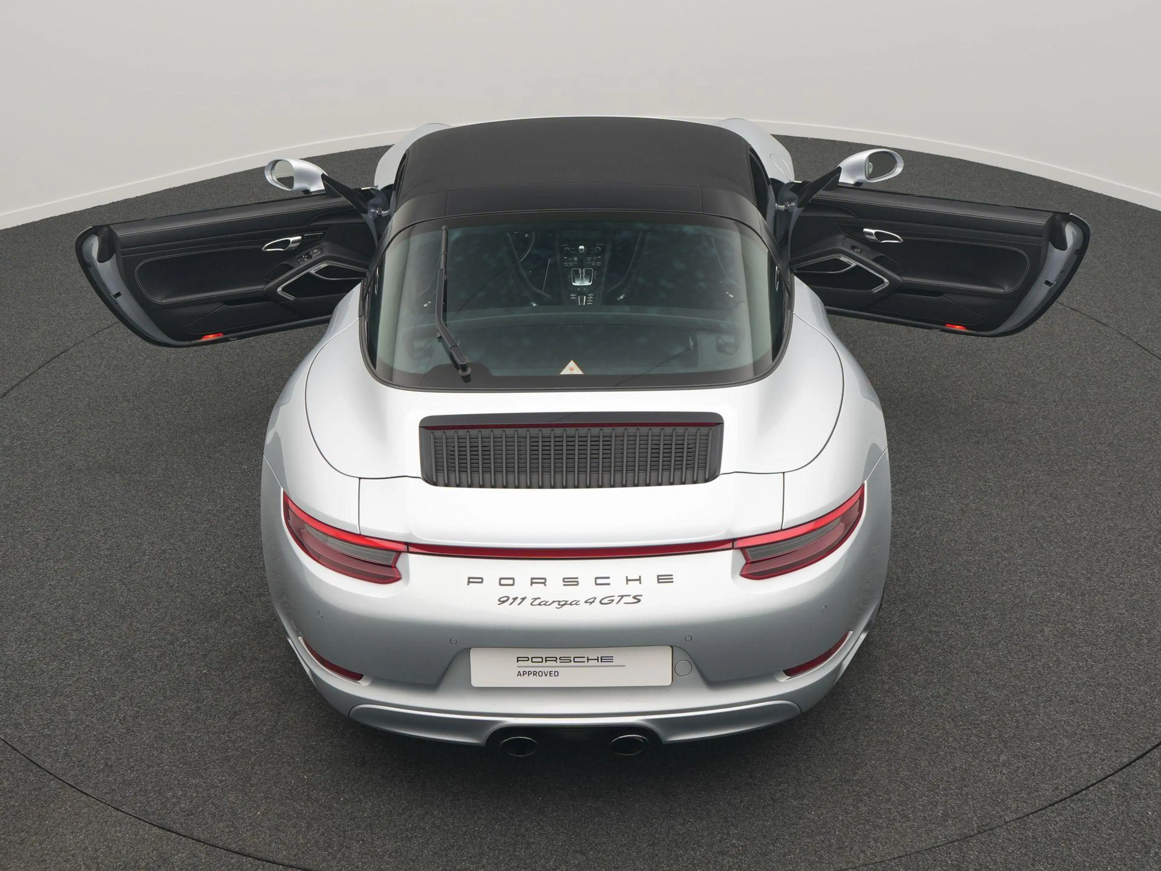 Porsche 991 Targa 4 GTS — photo 12