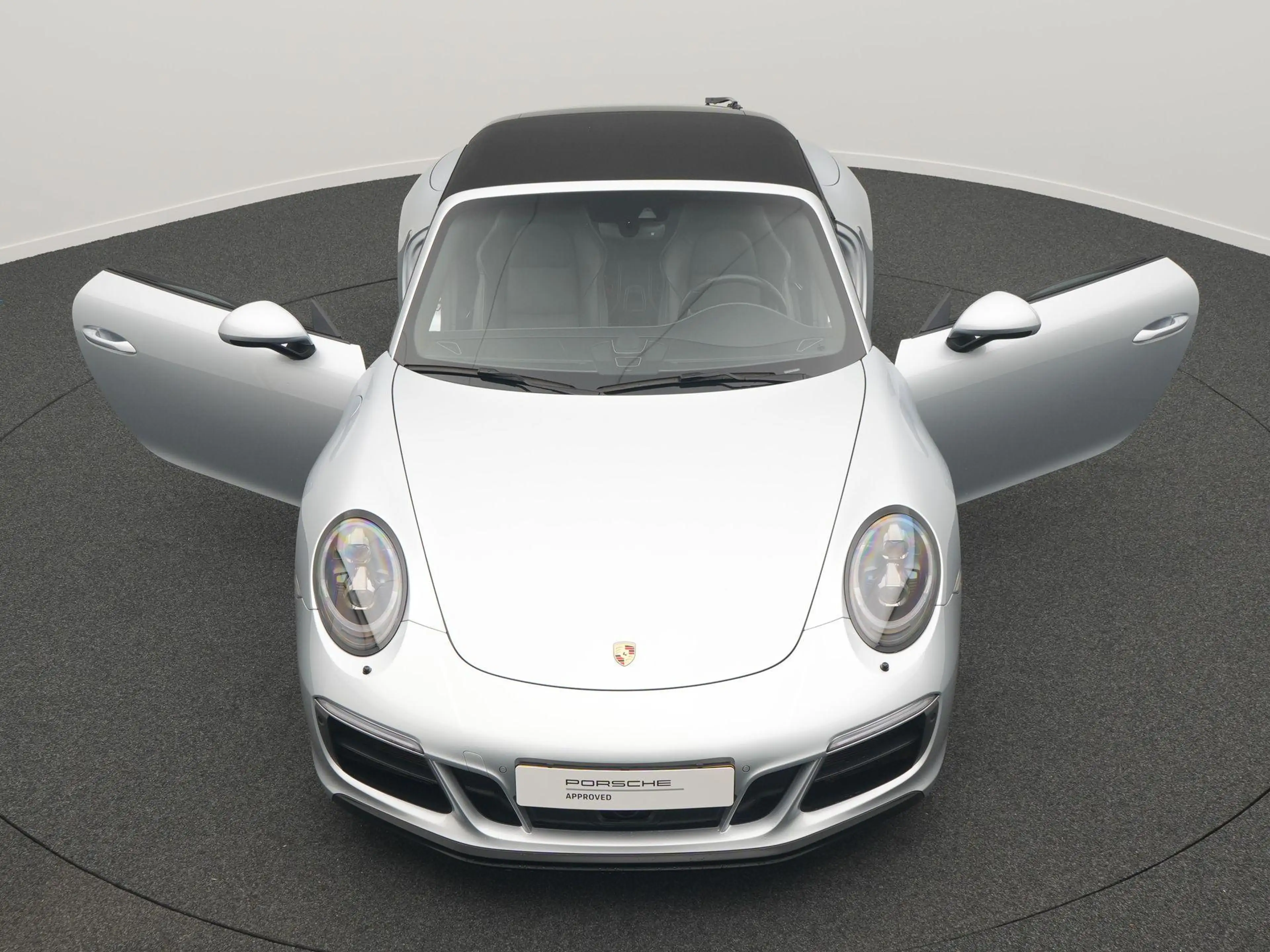 Porsche 991 Targa 4 GTS — photo 11
