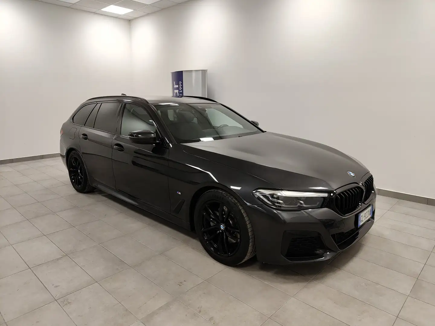 BMW 520 d 48V Touring Msport auto Pelle Navi 18" m Sport Noir - 2