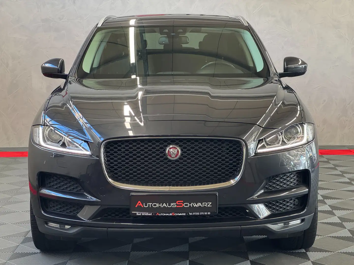 Jaguar F-Pace Prestige AWD Pano Led 360 Meridian Leder FahrAss Grau - 2