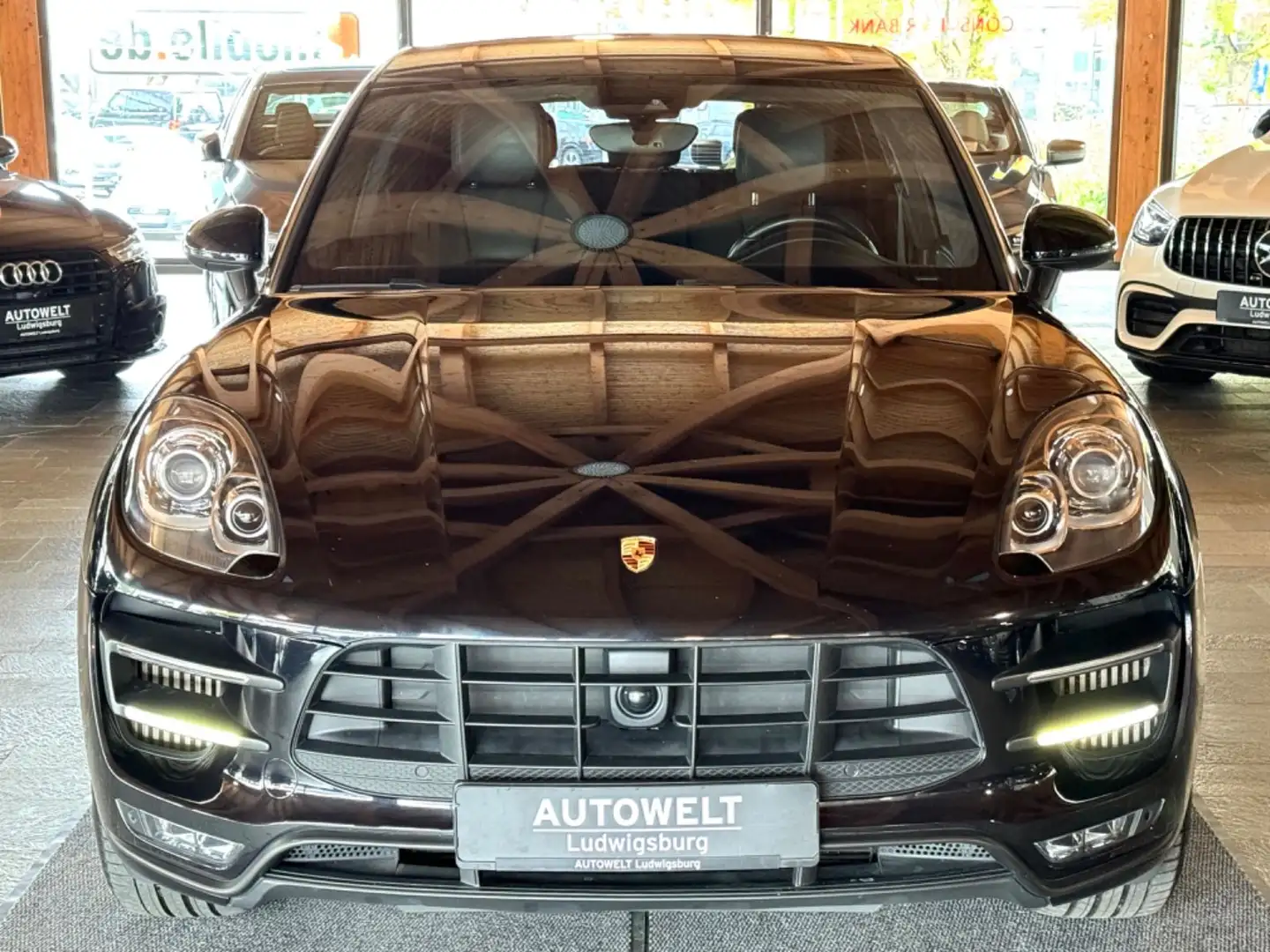 Porsche Macan 3.6 Turbo ACC-XENON-NAVI-LEDER-AHK-KAMERA Zwart - 2