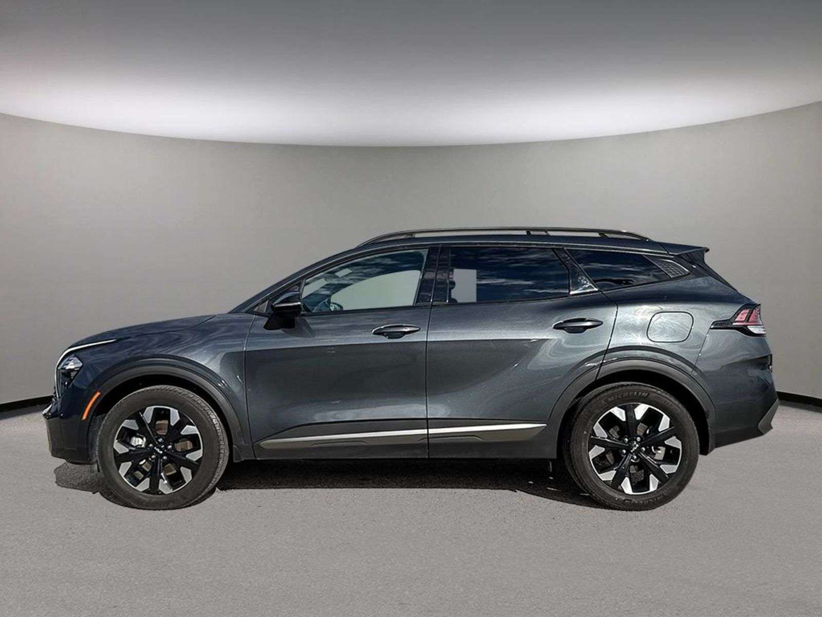 2023 Kia Sportage X-Line | Local MB Vehicle | 2 Sets of Keys | OEM R — снимка 4