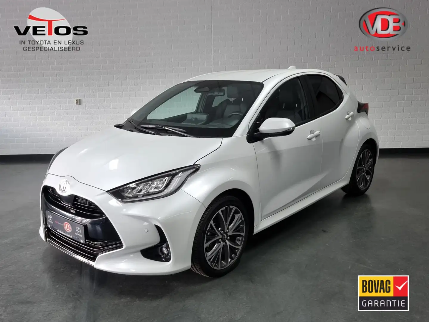 Toyota Yaris 1.5 Hybrid Executive / HUD / JBL / PDC Blanc - 1