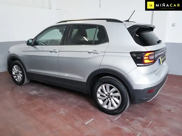 Volkswagen T-Cross view 4