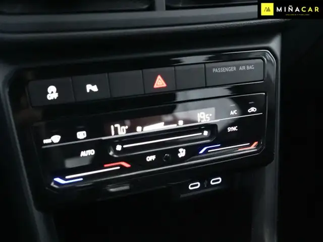 Volkswagen T-Cross view 17