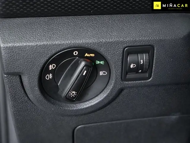 Volkswagen T-Cross view 18