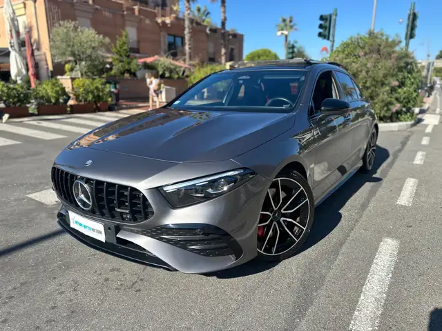 Mercedes-Benz A 35 AMG Line Premium Plus 4matic auto