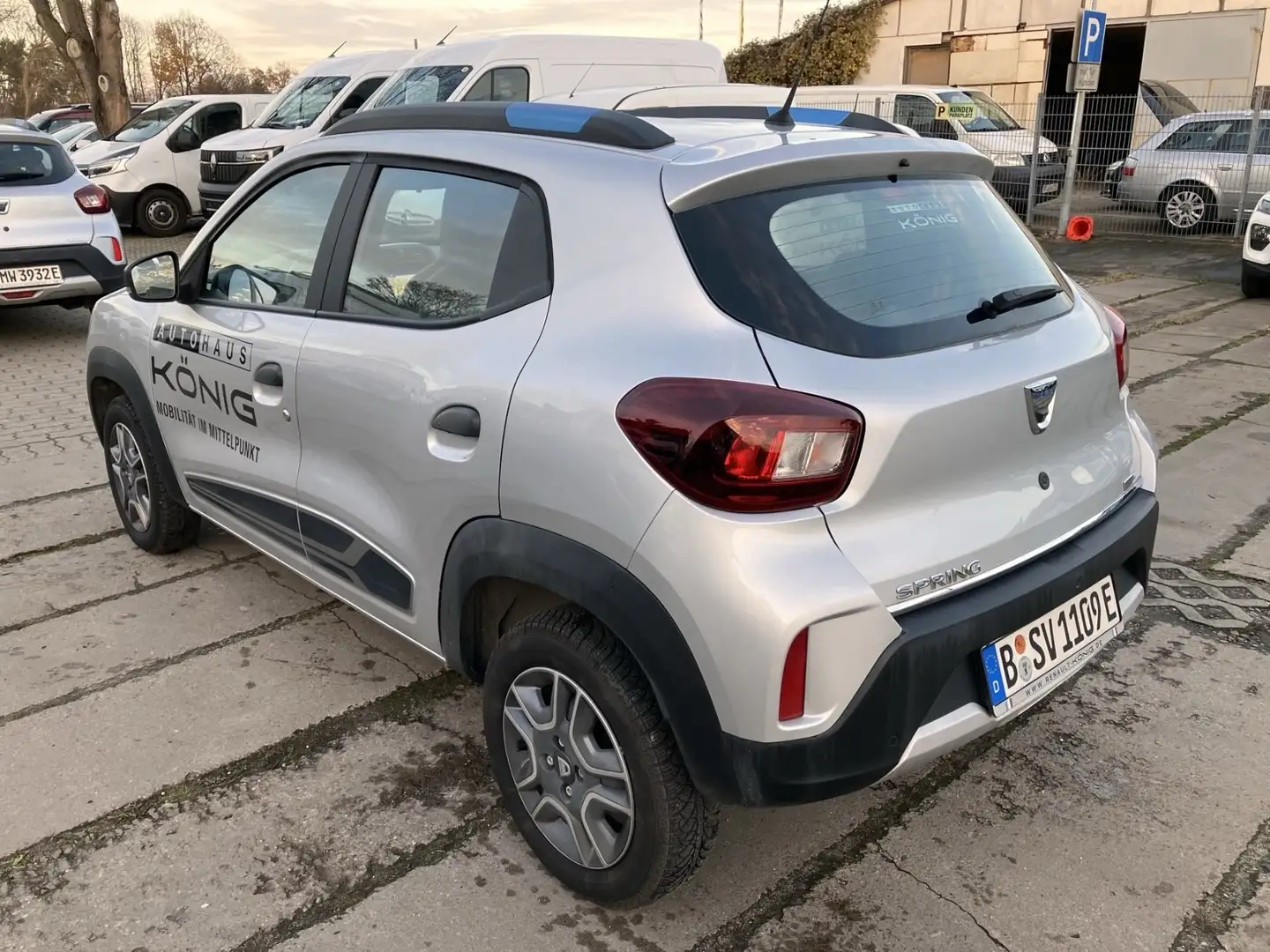 Dacia Spring Business Automatik Klima*Navi*Rückfahrcam Grau - 2