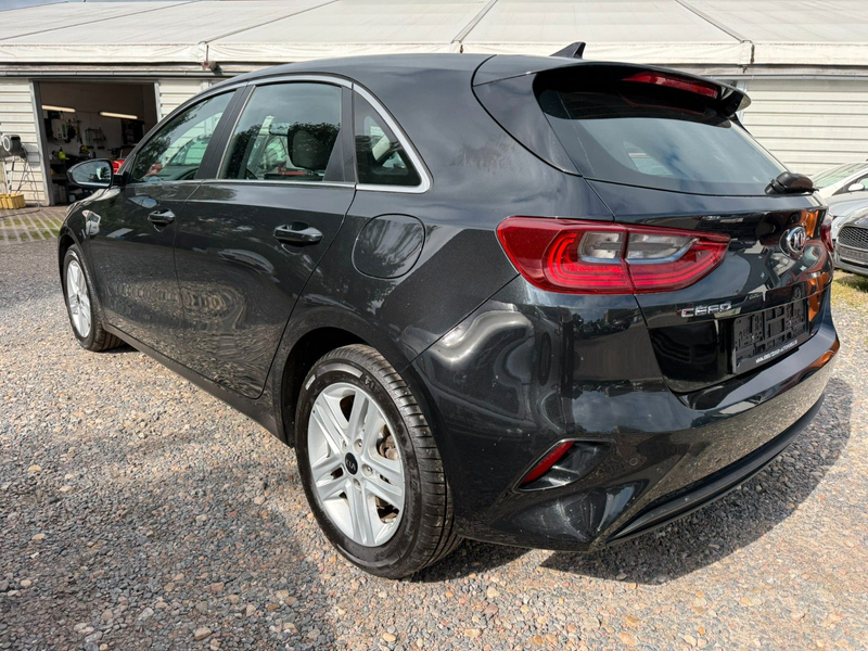 Kia Ceed / cee'd 1.Hand — photo 6