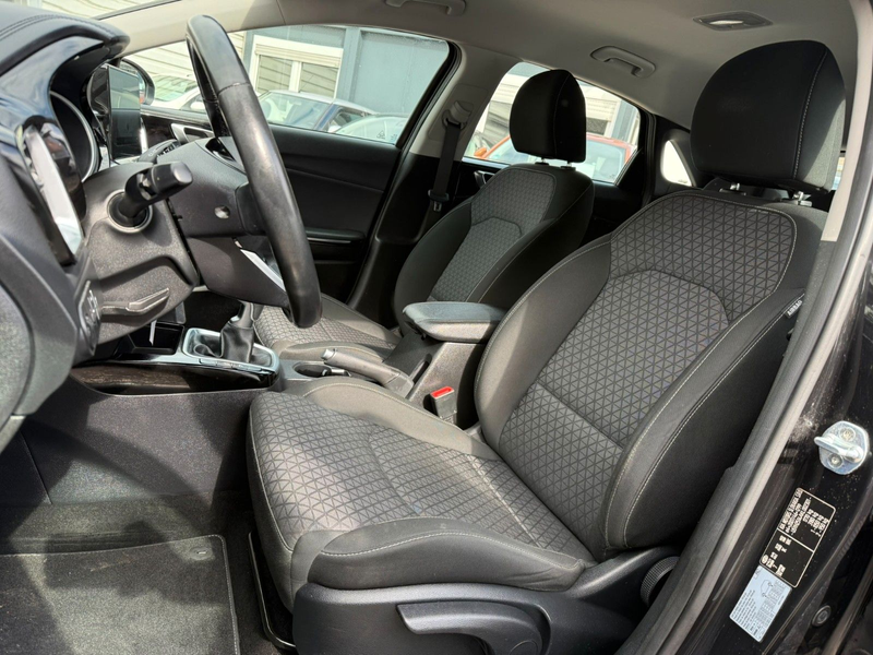 Kia Ceed / cee'd 1.Hand — photo 11