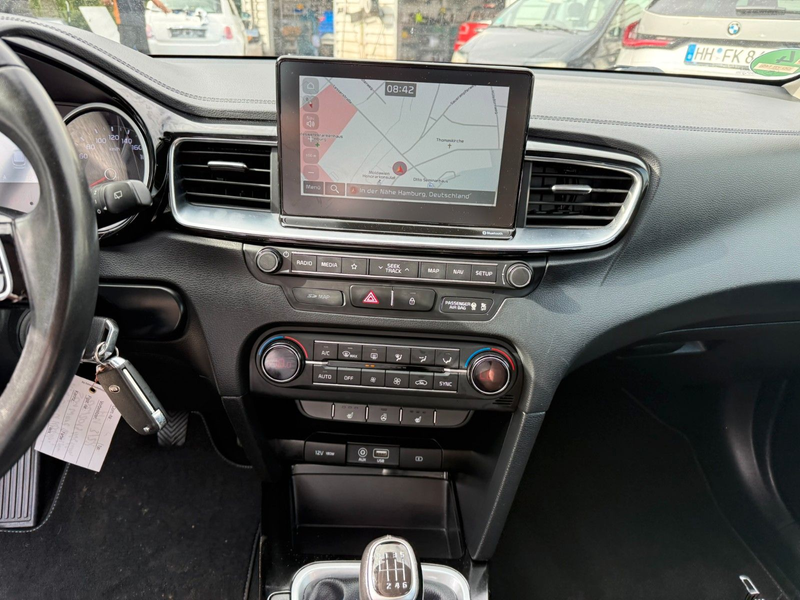 Kia Ceed / cee'd 1.Hand — photo 10