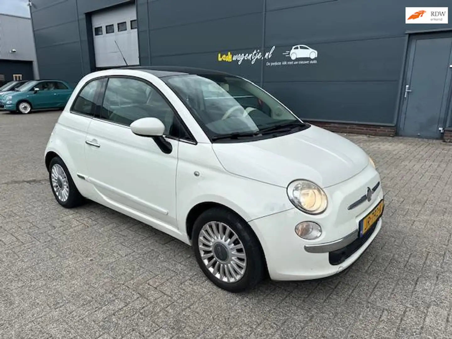 Fiat 500 1.2 Lounge *airco *panorama *bluetooth *lichtmetaa Wit - 1