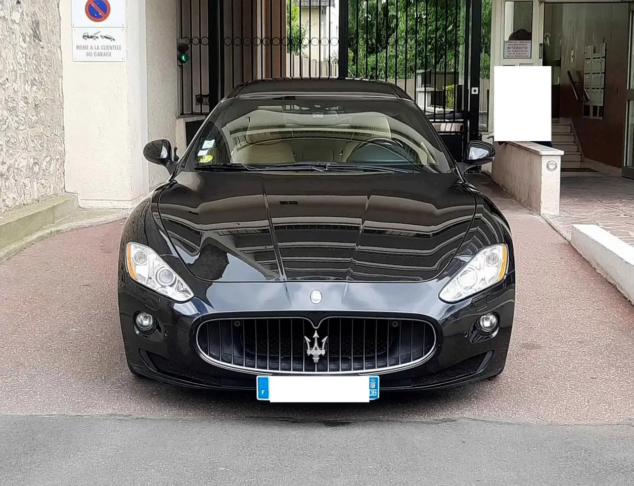 4.2 V8 405