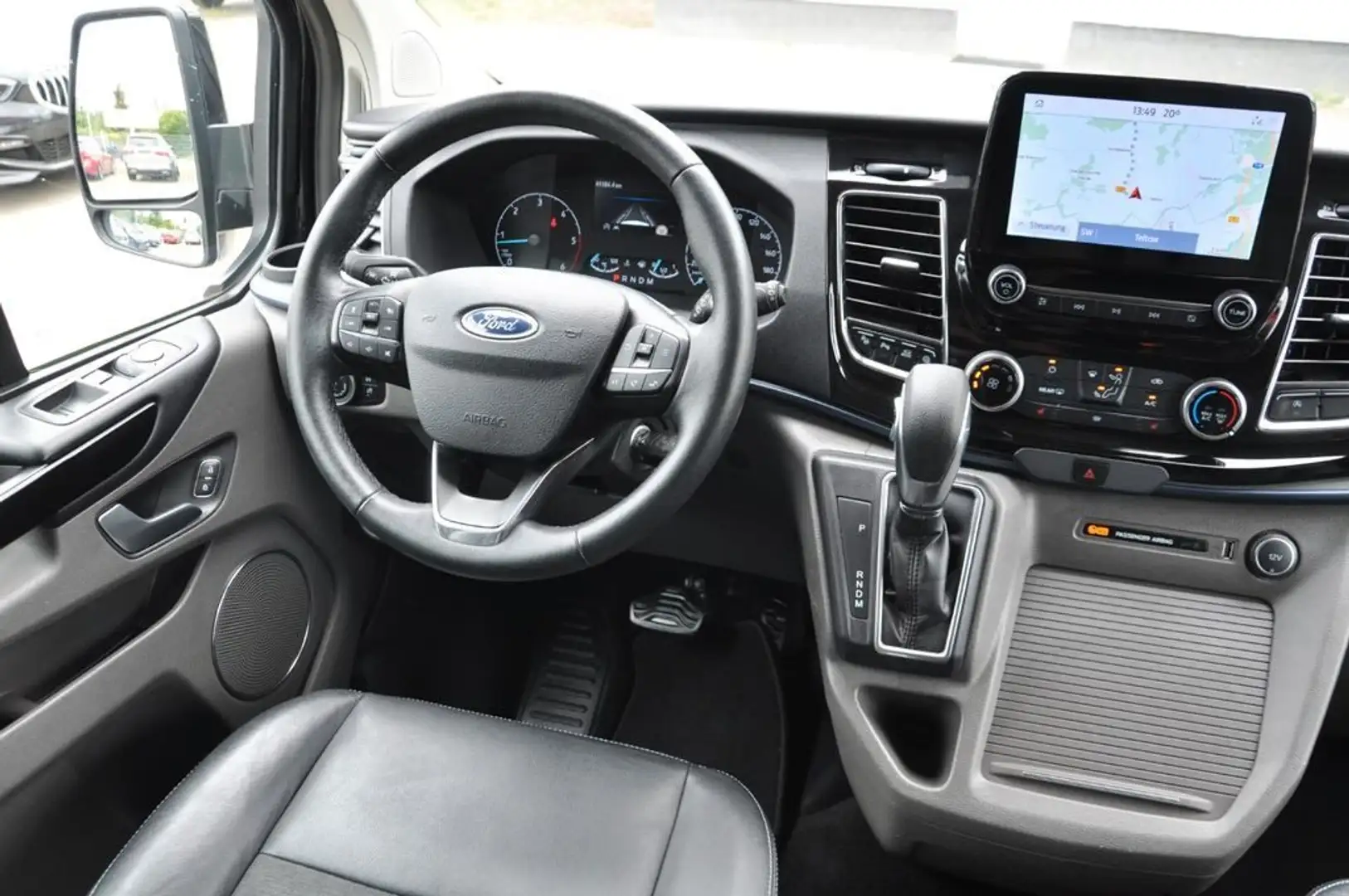 Ford Tourneo Custom 320 2.0 EcoBlue 185CV aut. Active L2 Nero - 2