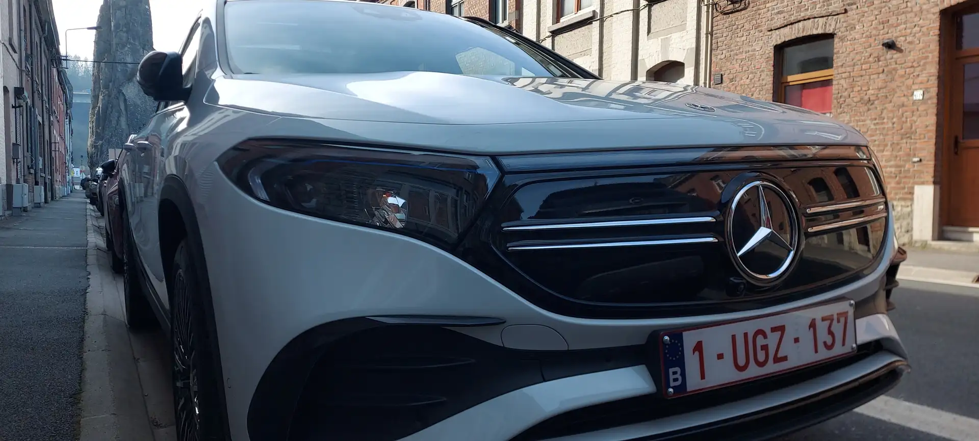 Mercedes-Benz EQA 250 EQA 70.5 kWh 250+ AMG Line sport édition Blanc - 1