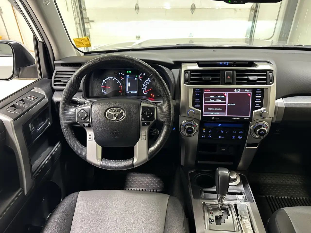 Toyota 4-Runner снимка Toyota 4-Runner