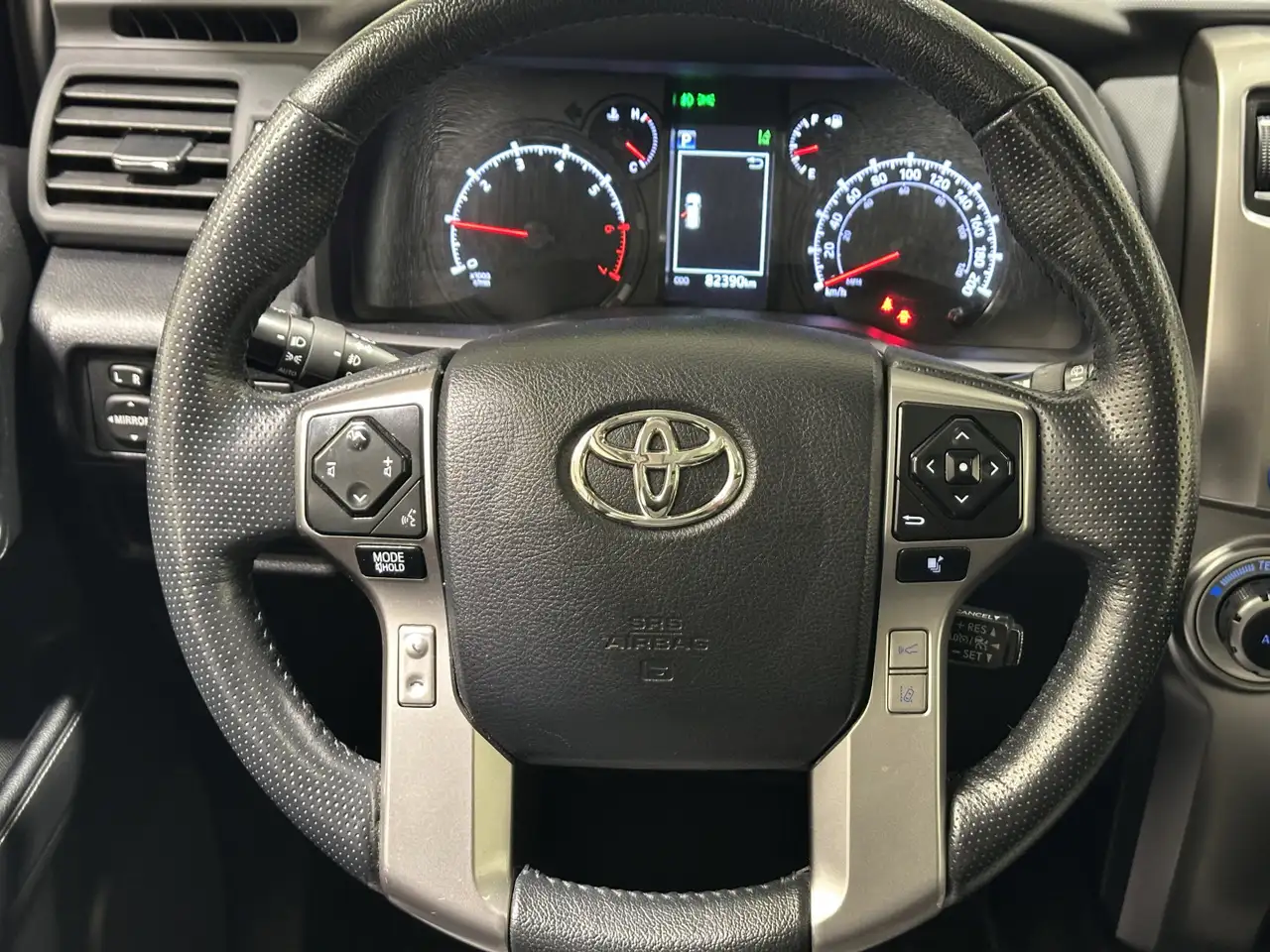 Toyota 4-Runner снимка Toyota 4-Runner