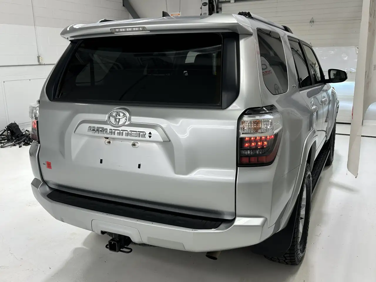 Toyota 4-Runner снимка Toyota 4-Runner