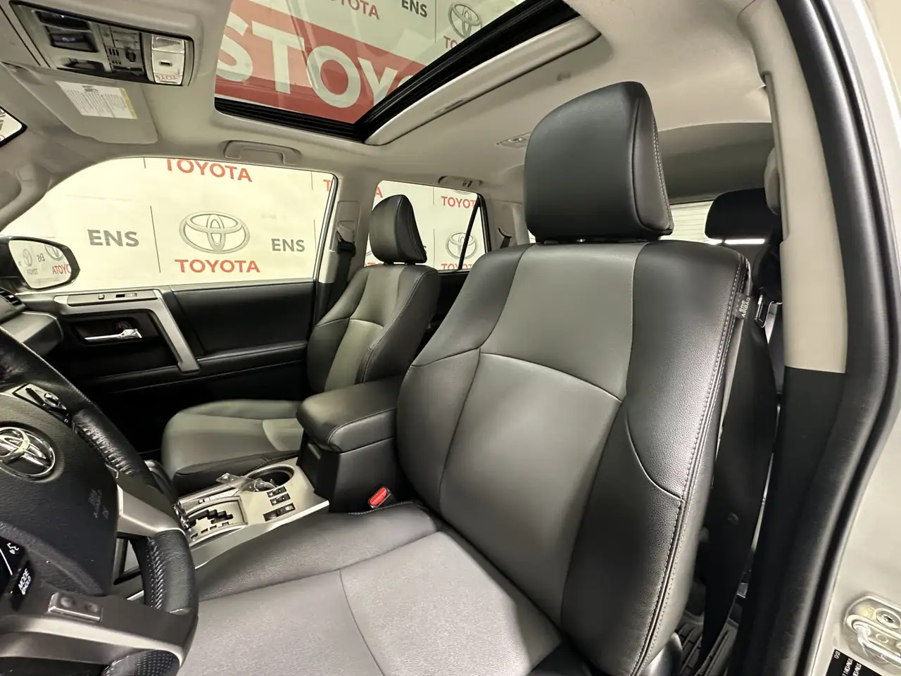 Toyota 4-Runner снимка Toyota 4-Runner