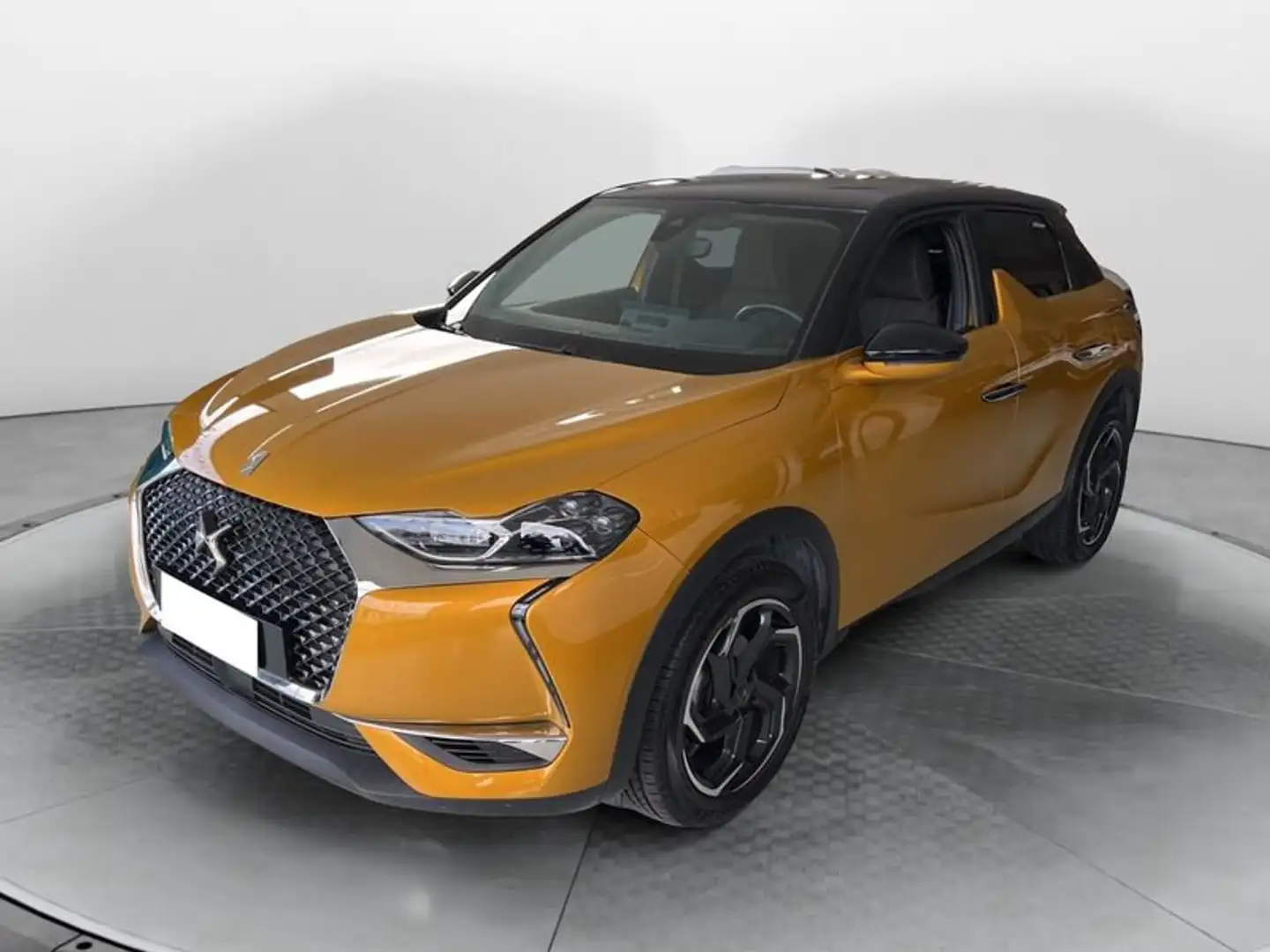 DS Automobiles DS 3 Crossback BlueHDi 100 Performance Line Oro - 2