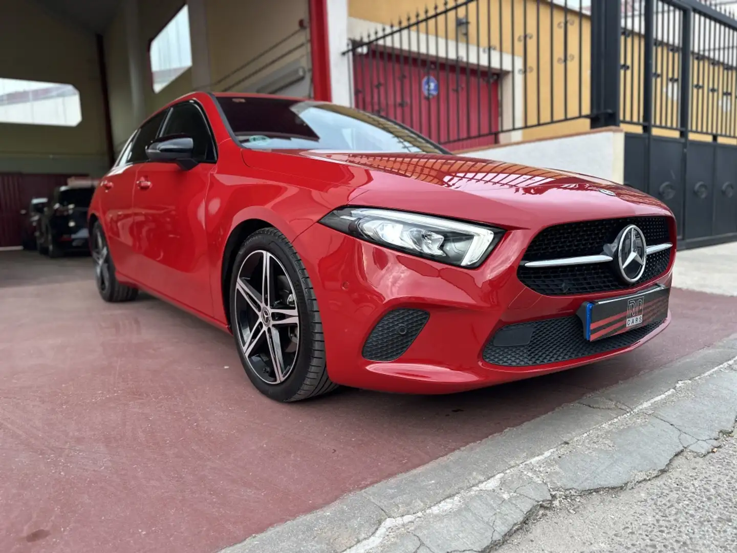 Mercedes-Benz A 180 180d 7G-DCT Rosso - 2