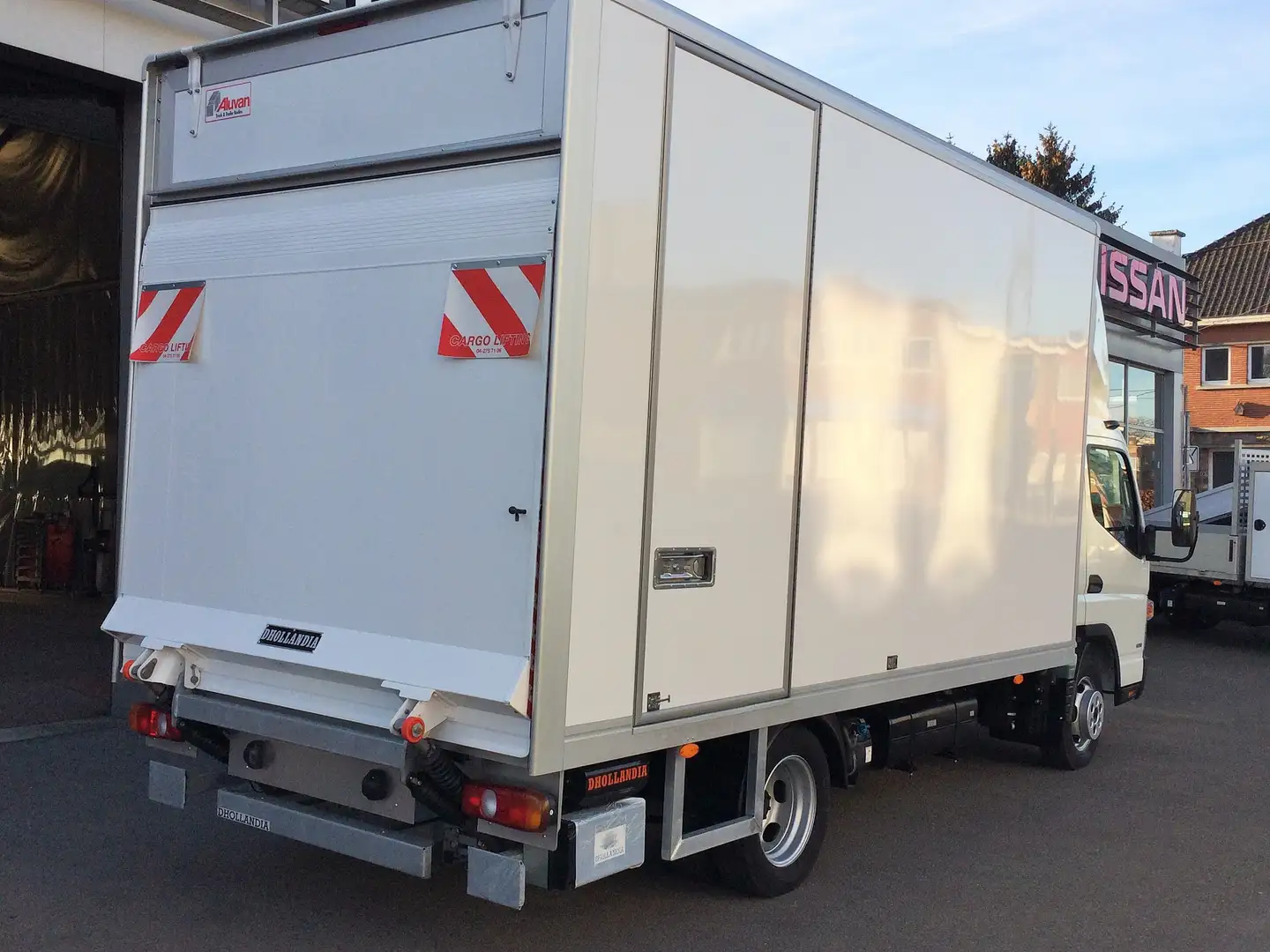 Mitsubishi Canter NEW FUSO  CAISSE 23 M³ POLY + LIFT DISPO STOCK Blanco - 2