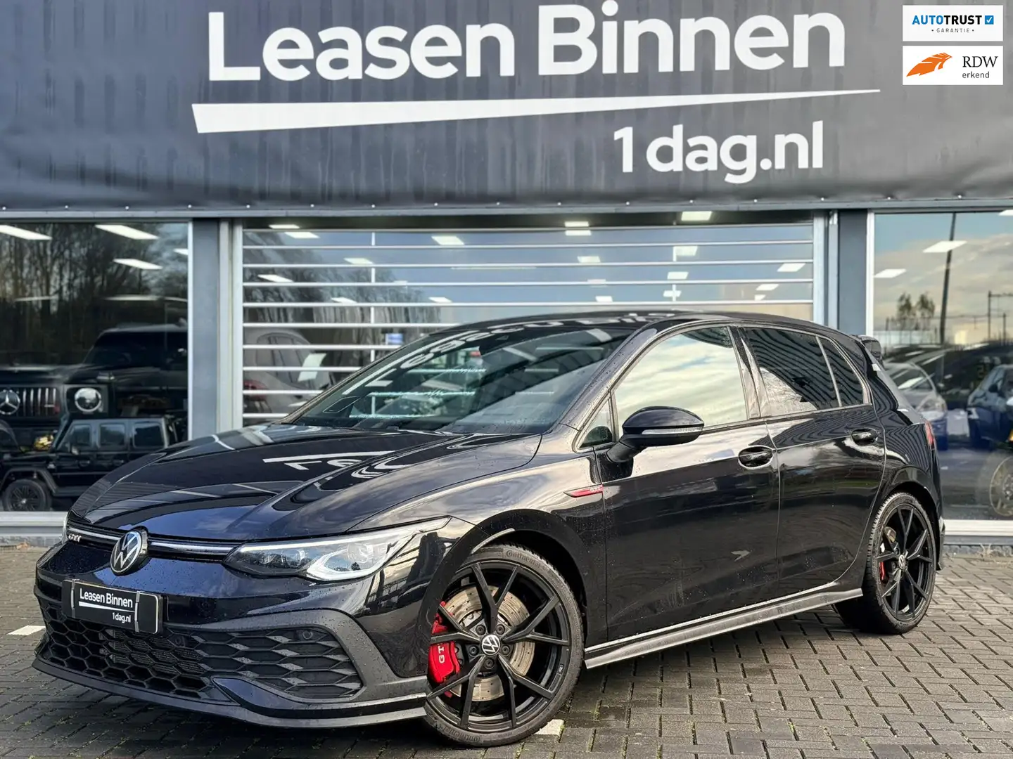 Volkswagen Golf GTI 2.0 TSI CLUBSPORT BLACKSTYLE PANO/HUD/CAM/KEYLESS Zwart - 1