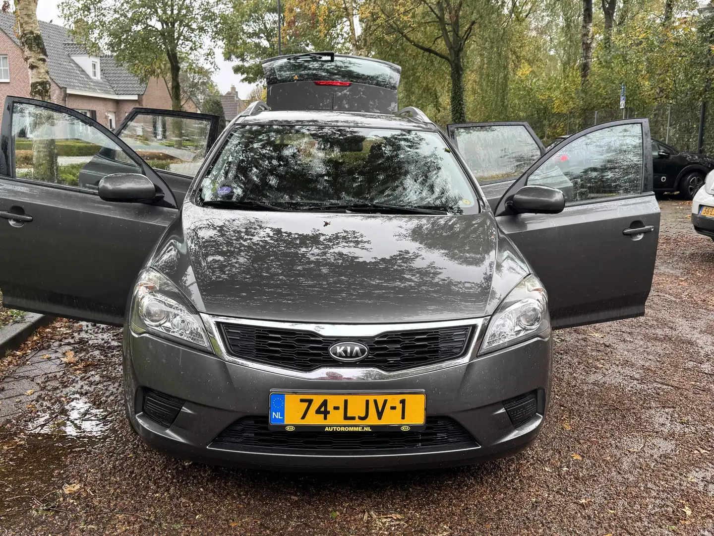 Kia Ceed / cee'd 1.6 X-tra Grijs - 2