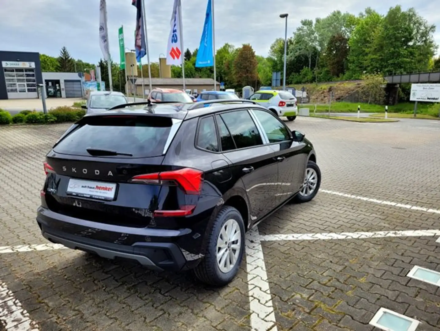 Skoda Kamiq 85 kW Black Line * 5 J. Garantie * Lenkradheizung Noir - 2