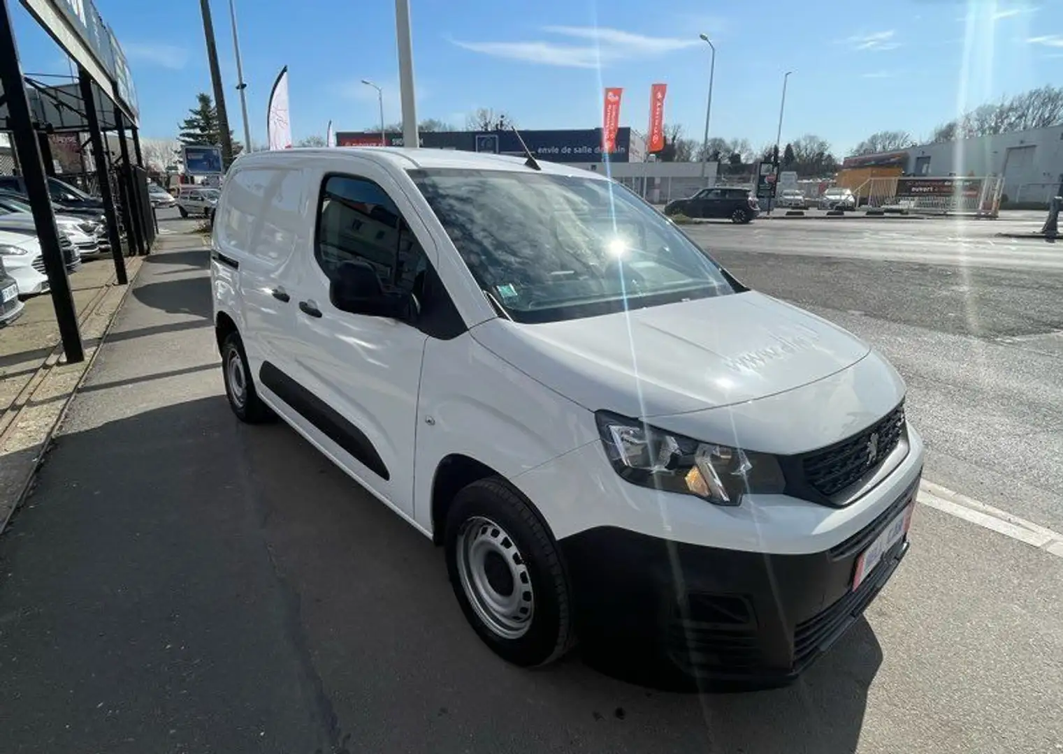 Peugeot Partner 1.5 bluehdi Premium Standard 9583 H.T Blanc - 2