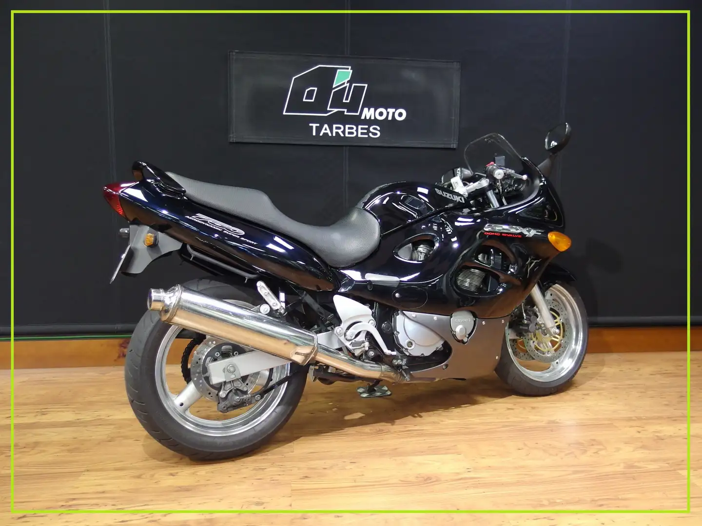 Suzuki GSX 750 Noir - 2