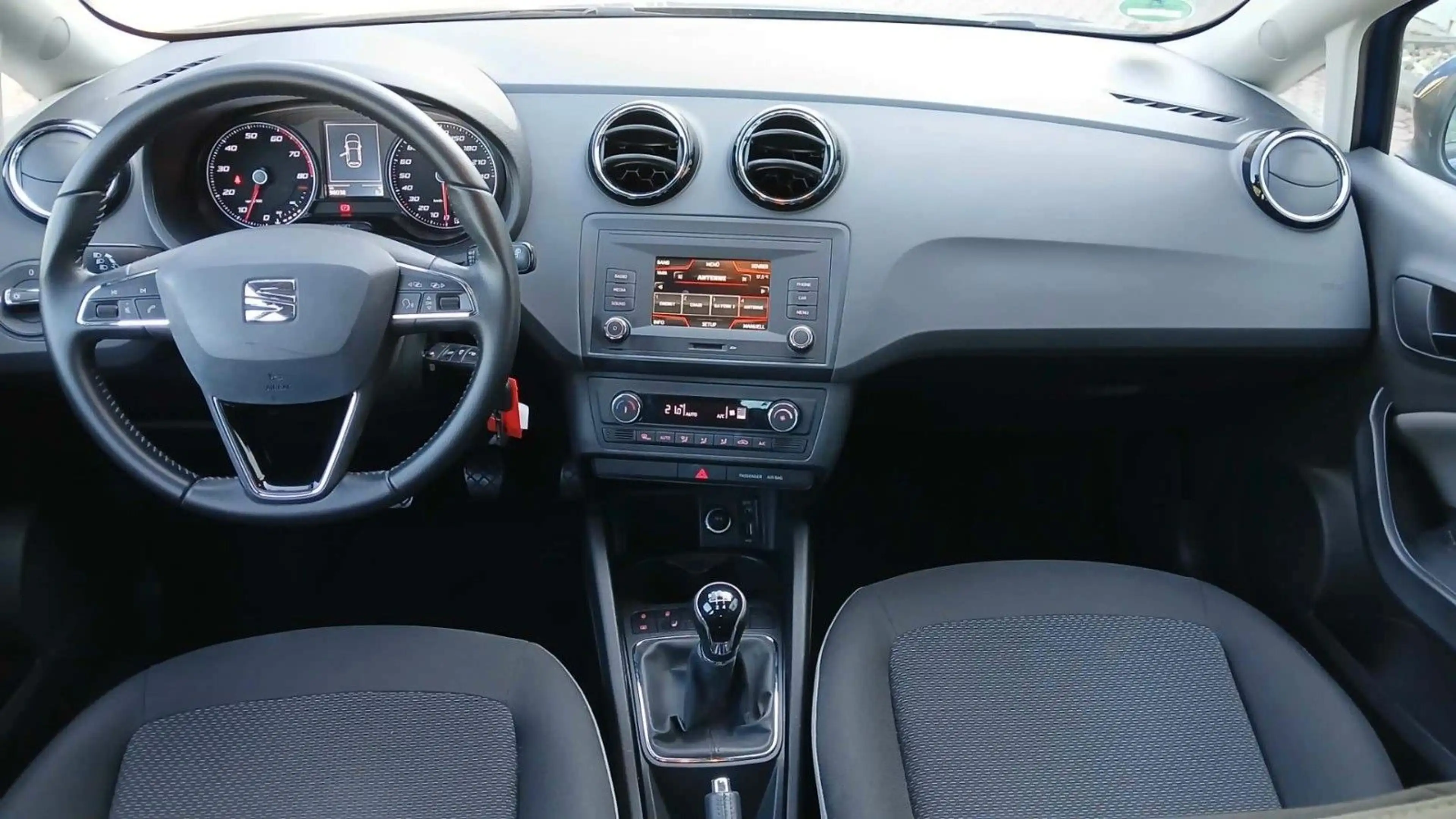 SEAT Ibiza Style — photo 7