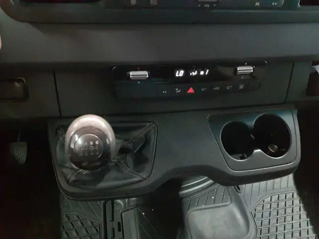 Mercedes-Benz Sprinter view 10
