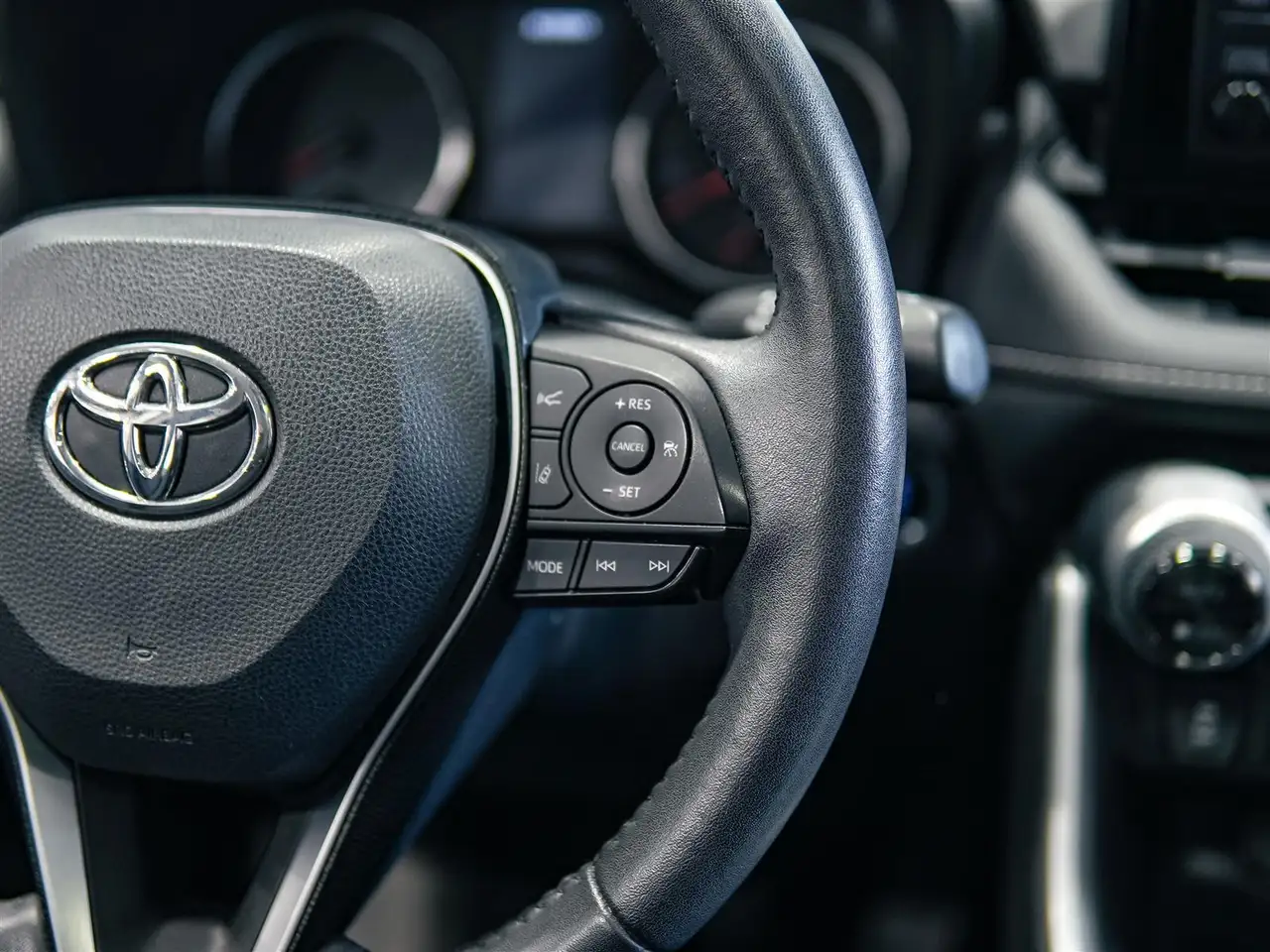 Toyota RAV 4 снимка Toyota RAV 4