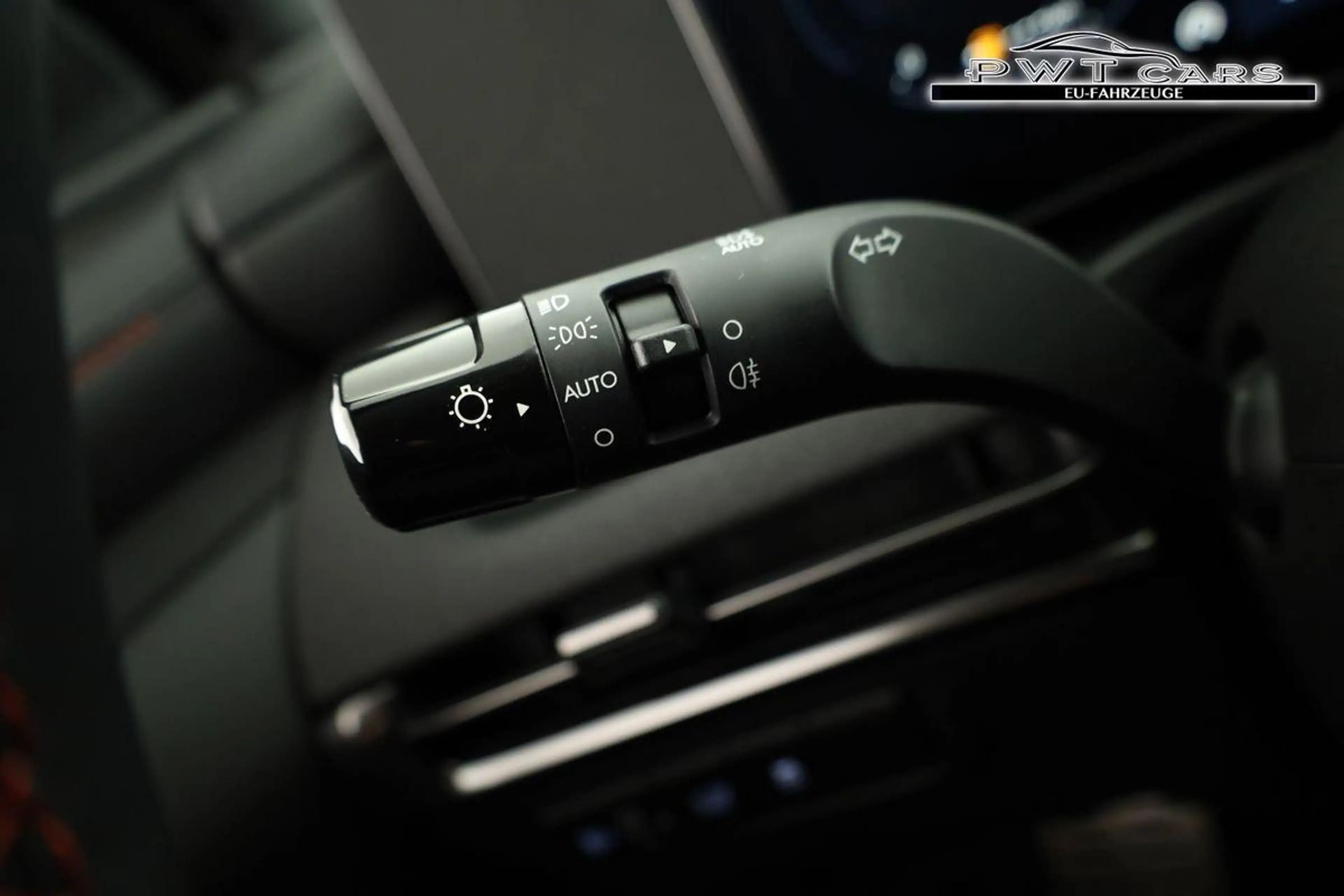 Hyundai TUCSON 1.6 T-GDI DCT 4WD N-LINE, el. Klappe, Teilleder... — photo 8