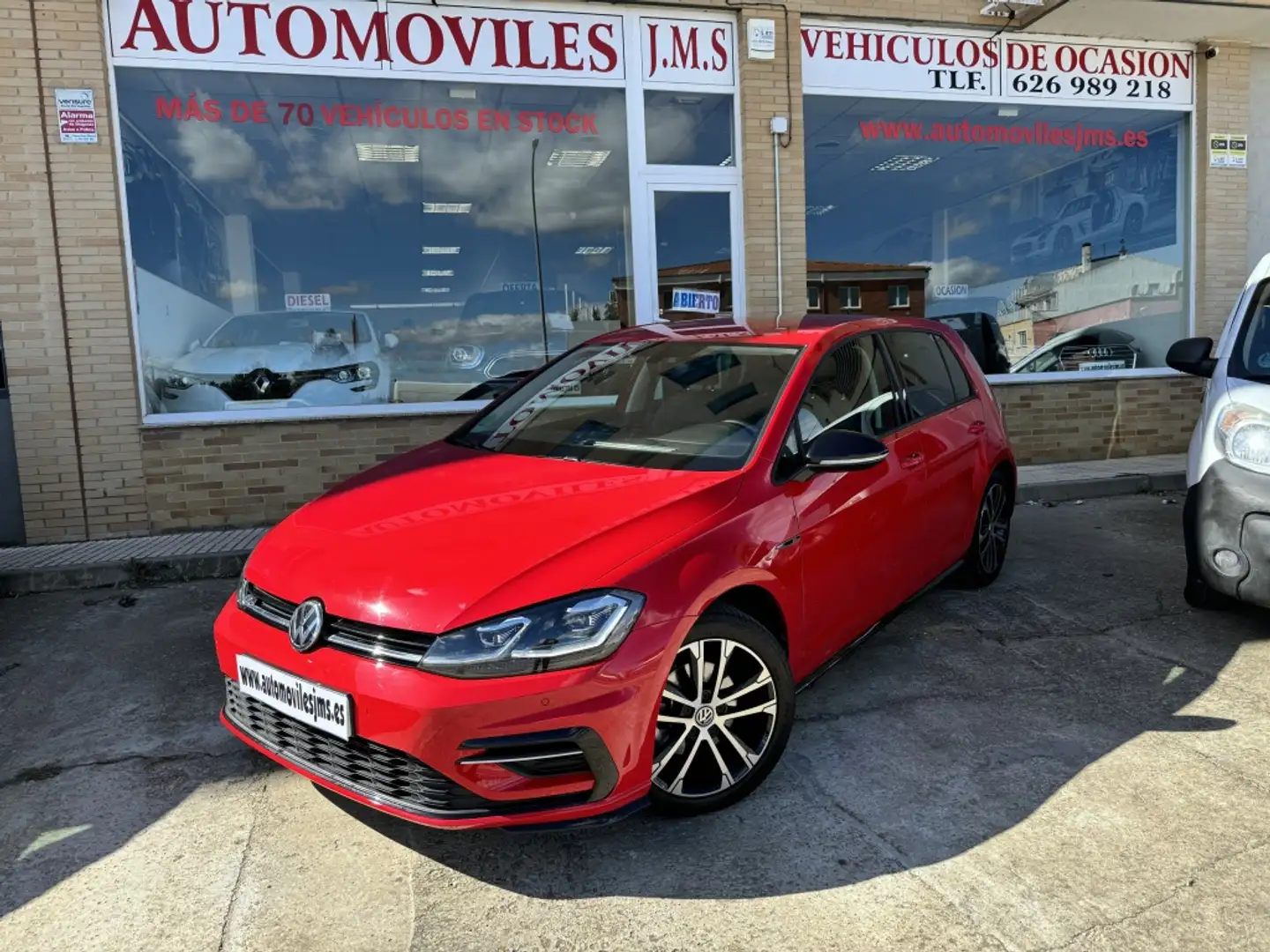 Volkswagen Golf 1.6TDI R-Line 85kW Rojo - 2