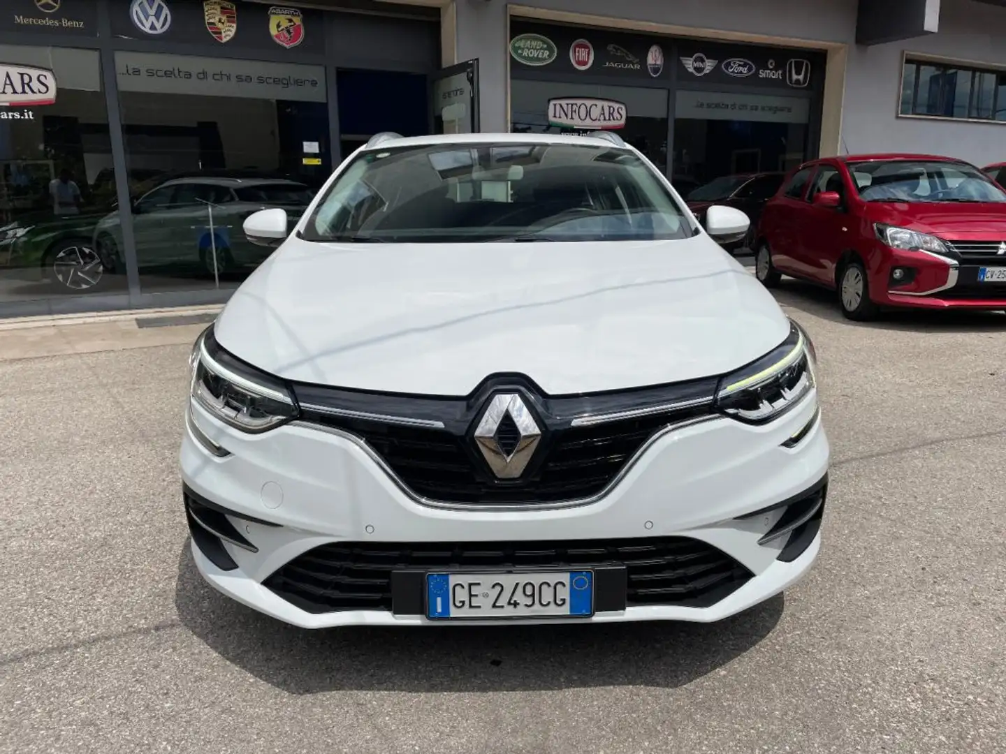 Renault Megane Sporter Blue dCi 115 CV Business AUTOCARRO N1 Bianco - 2