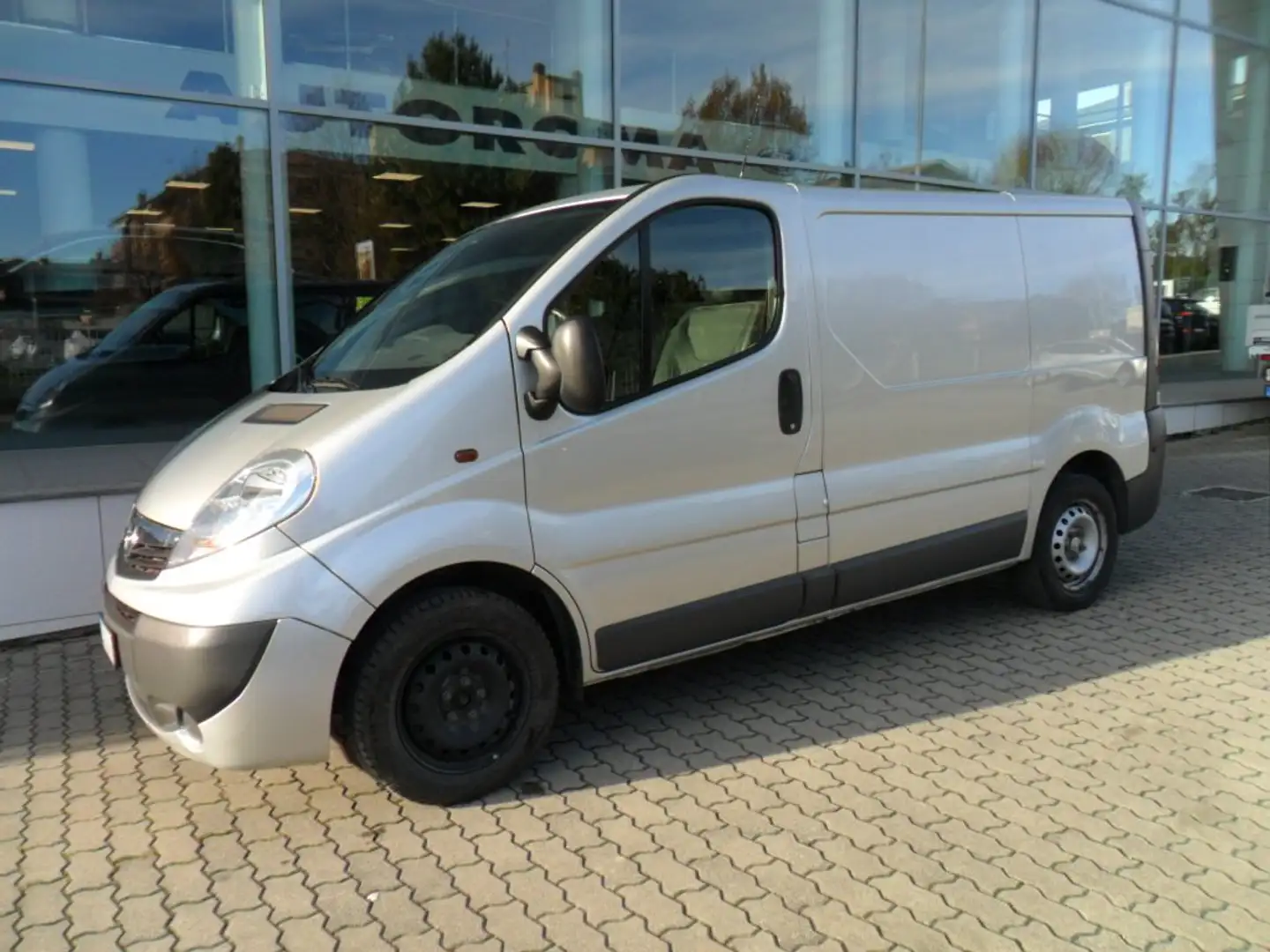 Opel Vivaro 2.0 TDCI 115CV Argento - 1