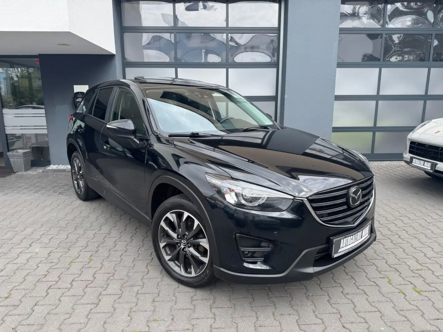 Mazda CX-5 Nakama Intense AWD Schwarz - 1