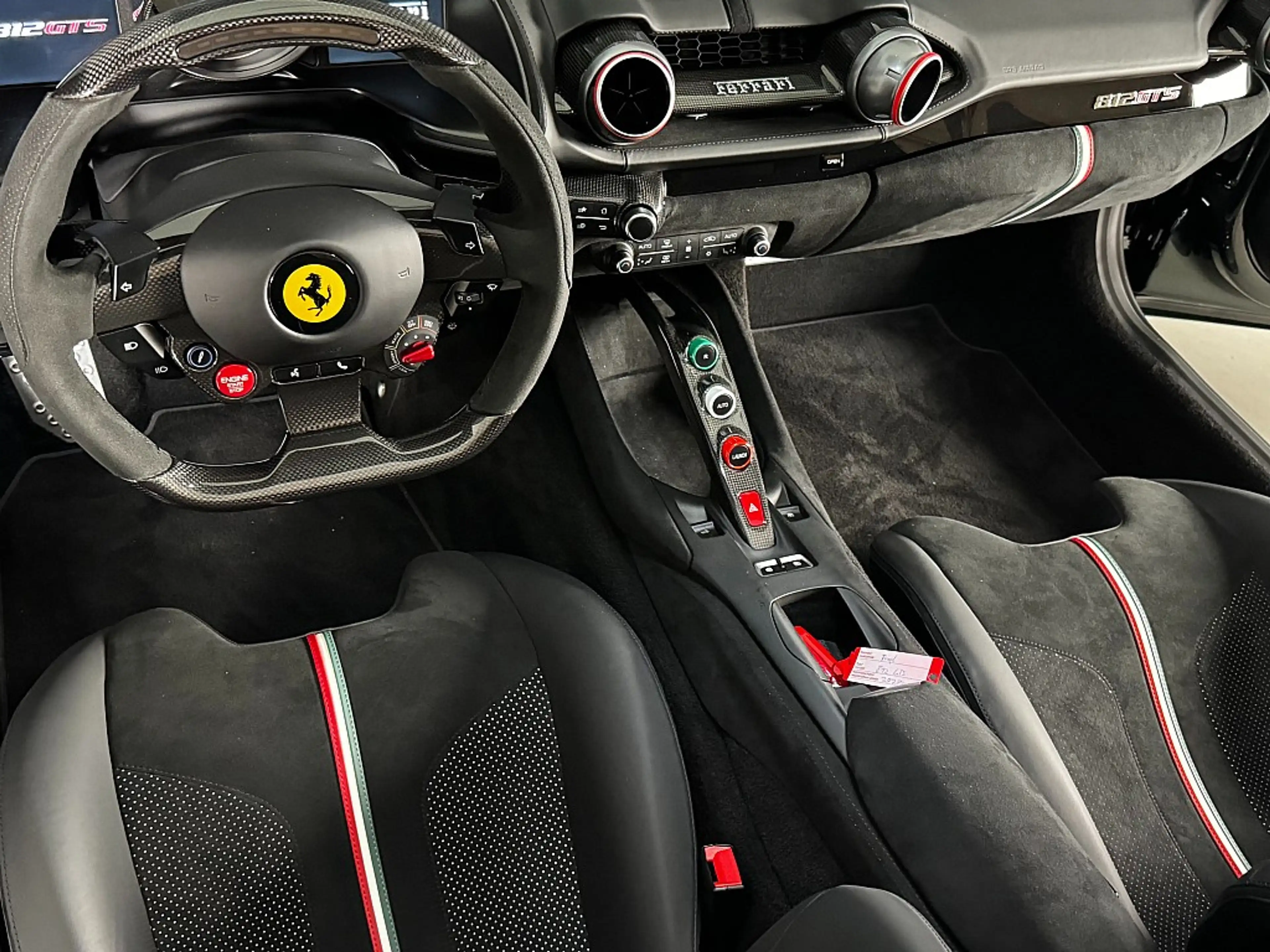 Ferrari 812 — photo 10