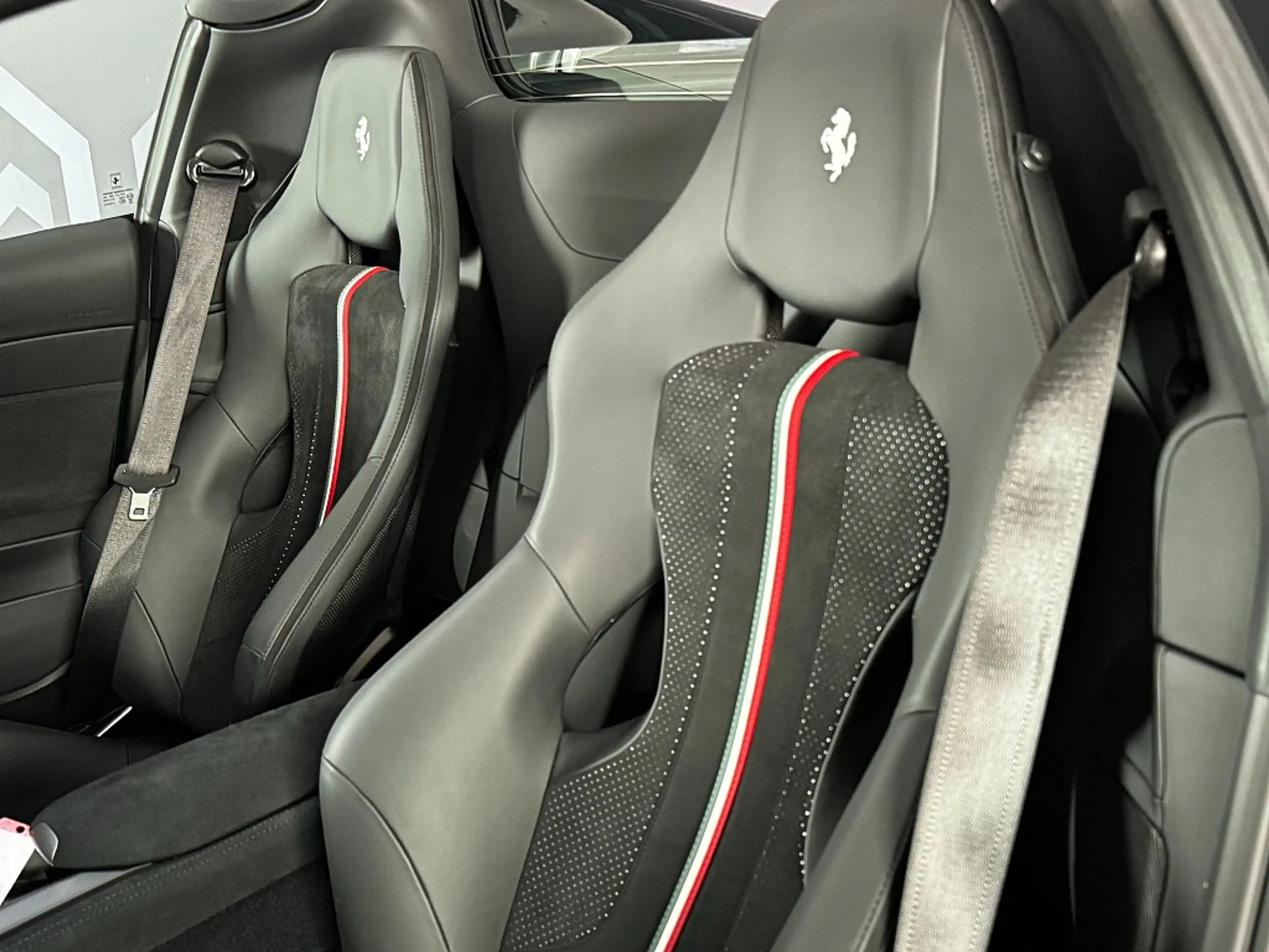 Ferrari 812 — photo 13