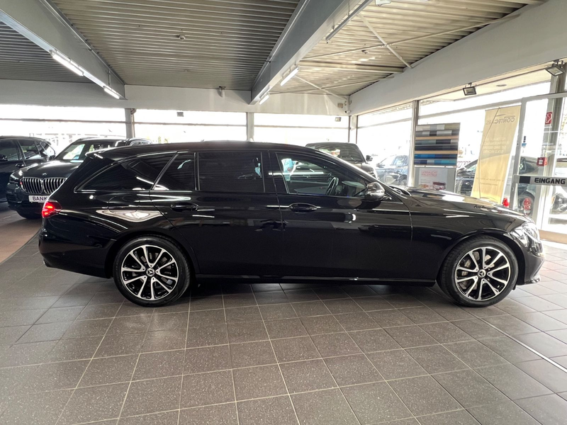 Mercedes-Benz E 400 E 400d T 4M 2x Avantgarde Night FAP+HuD+Panorama — photo 12