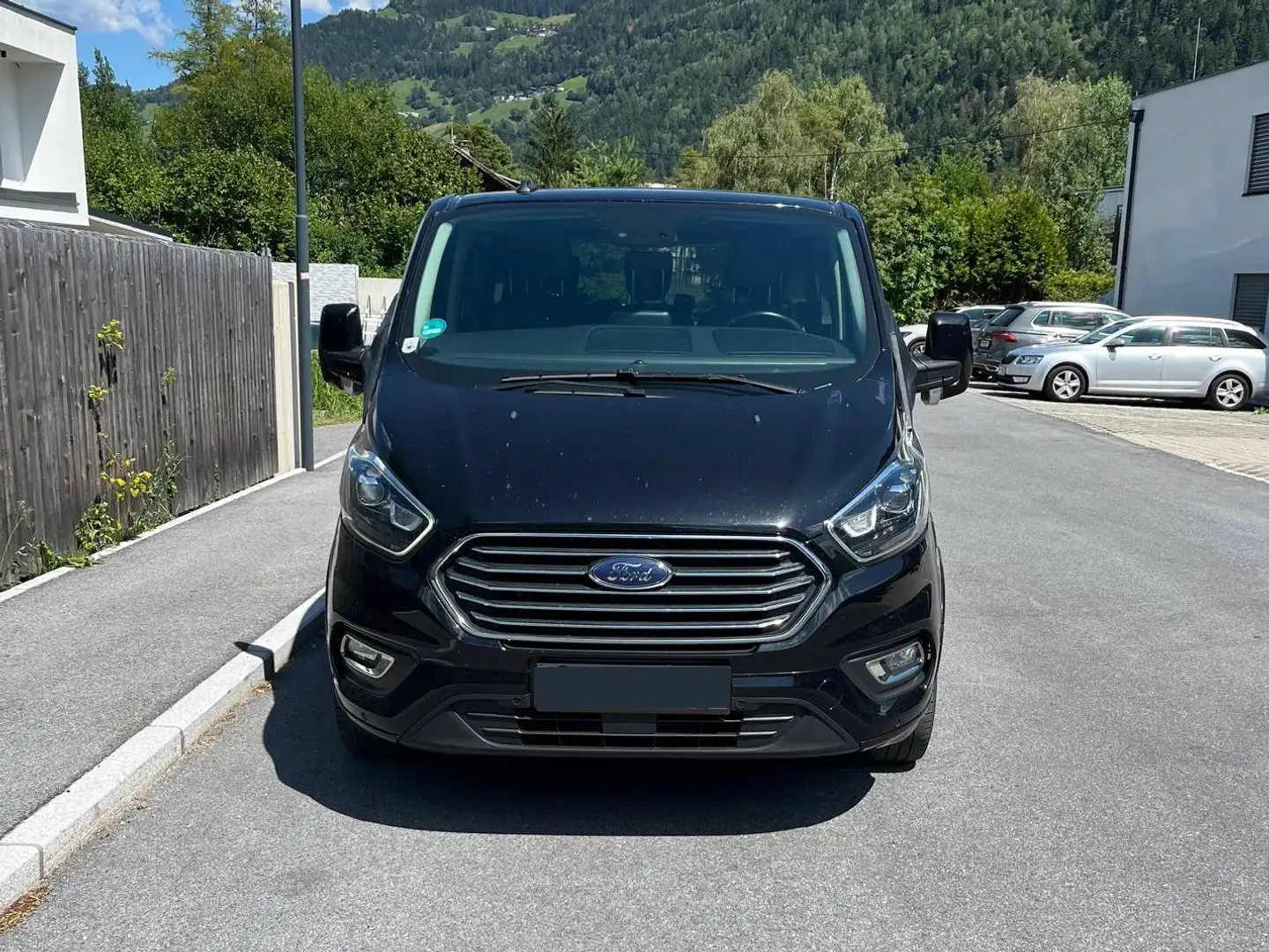 Ford Tourneo Custom Titanium X MHEV Schwarz - 1