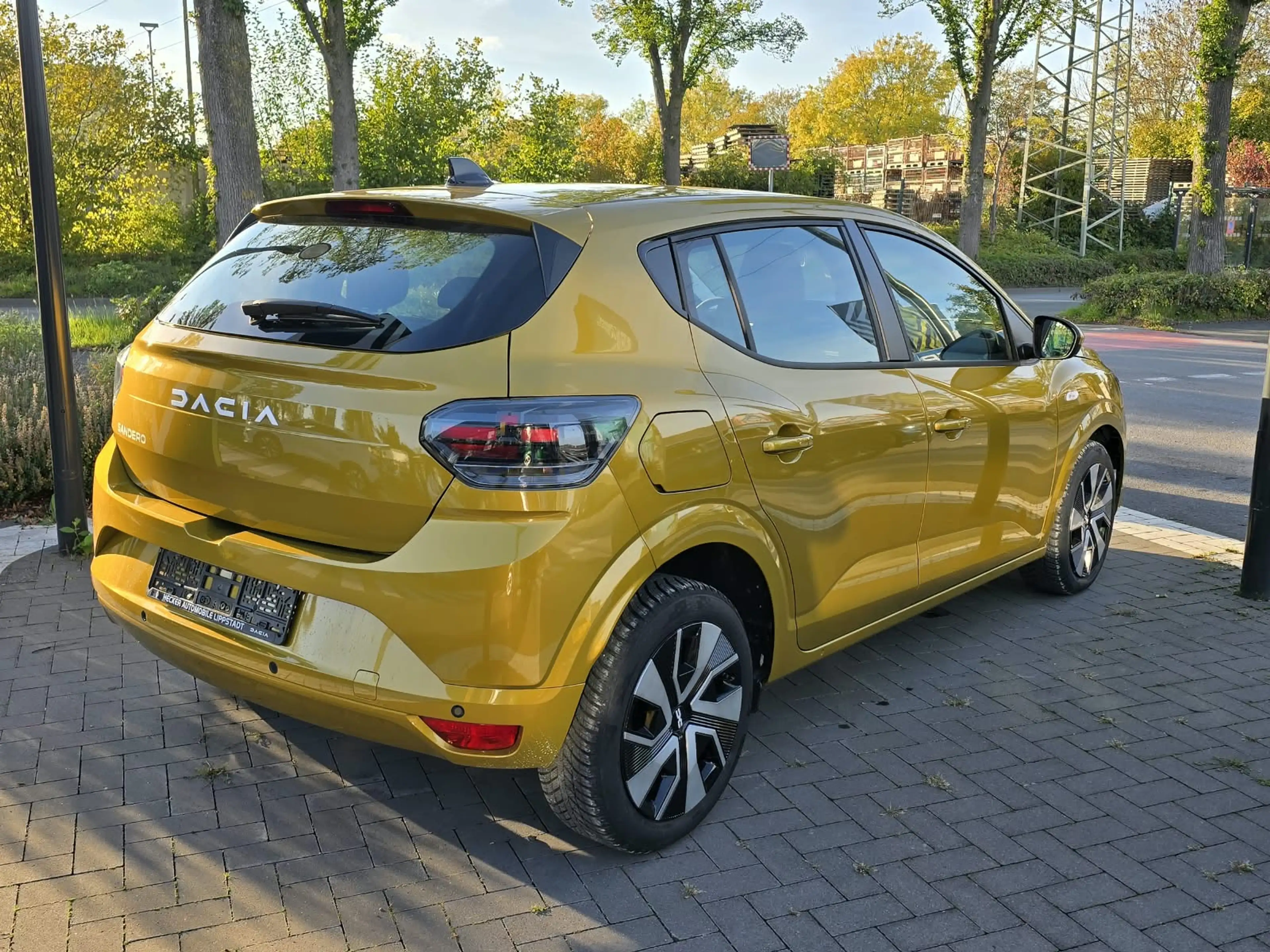 Dacia Sandero III 1.0 TCe 100 Expression (EU 6e) — photo 5