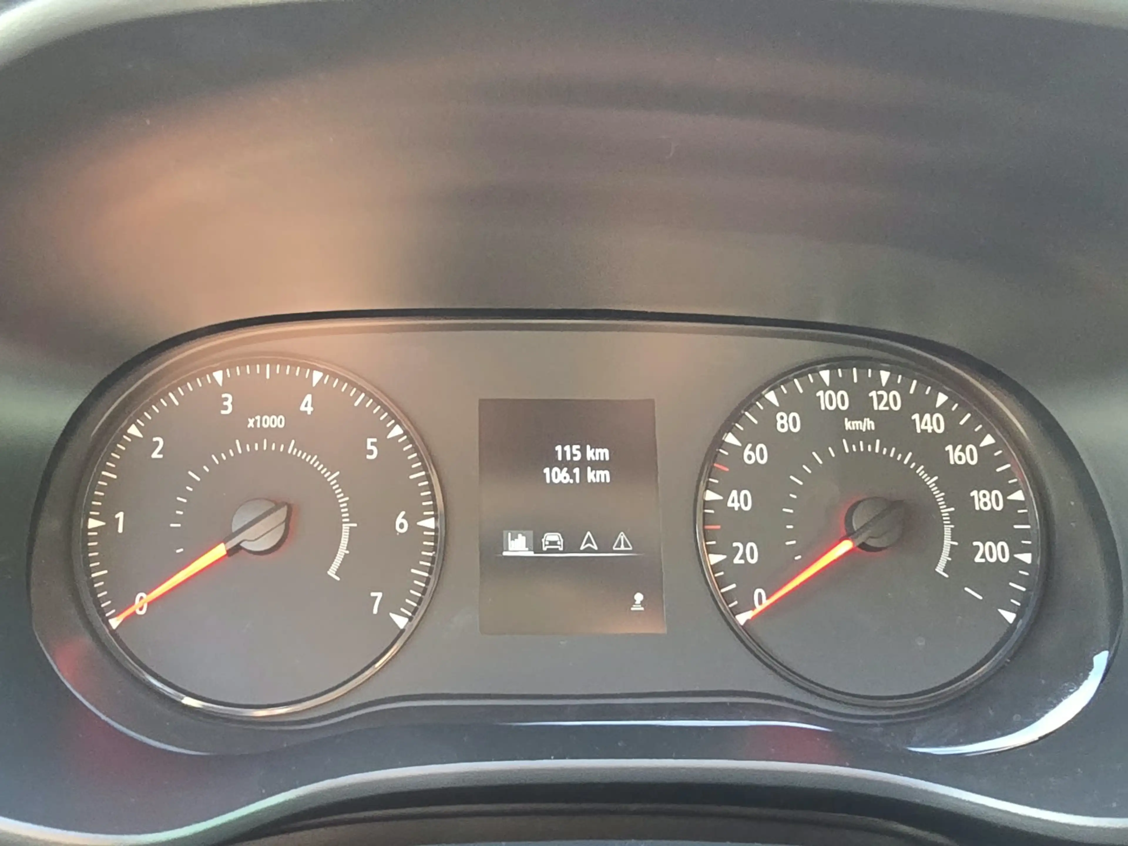 Dacia Sandero III 1.0 TCe 100 Expression (EU 6e) — photo 12