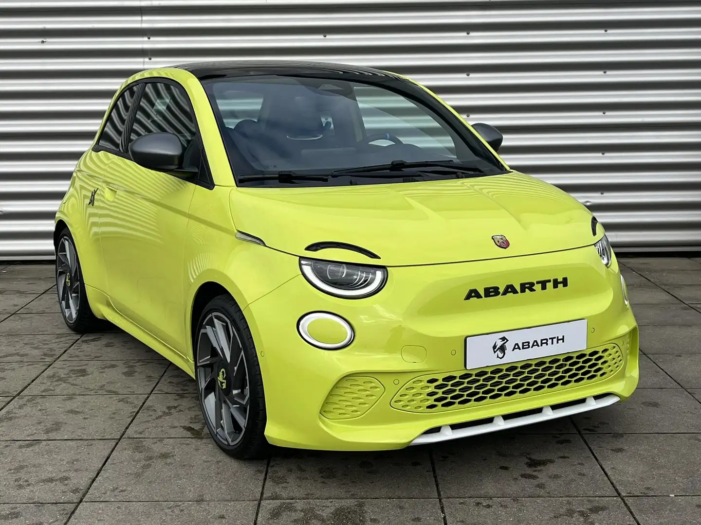 Abarth 500 Scorpionissima | Navigatie | 18'' LM Velgen | Clim Gris - 2