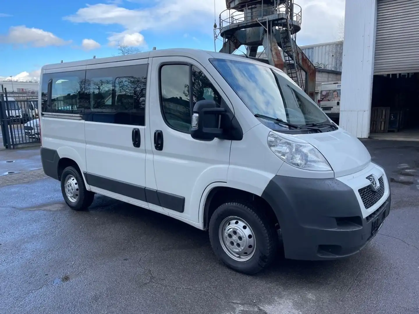 Peugeot Boxer 9 sitze Weiß - 1